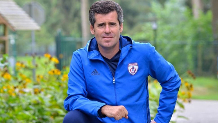 Son Dakika | Fenerbahçenin listesindeki teknik direktöre Süper Ligden teklif