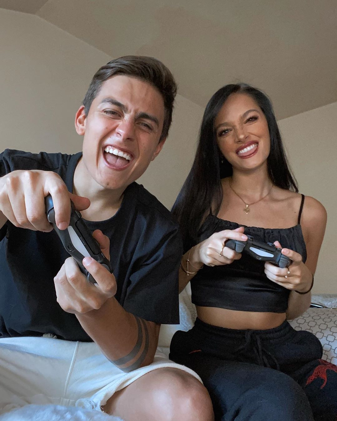 Paulo Dybalanın corona virüs test sonucu 7 haftadır pozitif çıkıyor