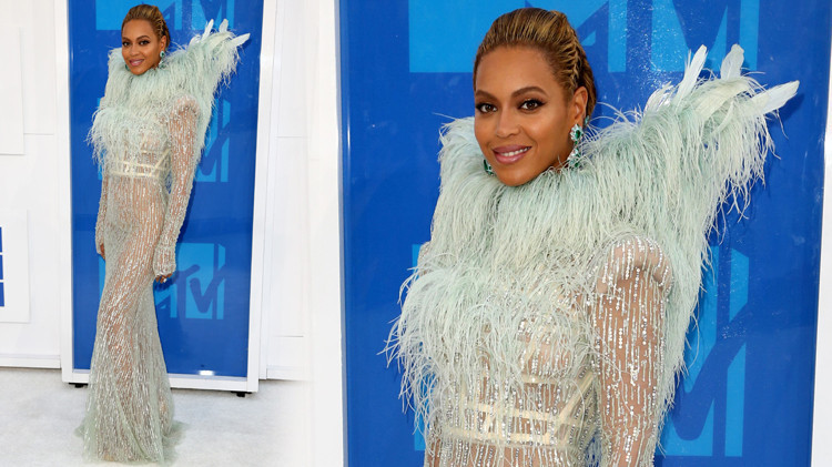 Beyoncenin En İyi Kırmızı Halı/Sahne Kostümleri