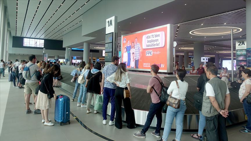 Katar Havayolları sağlık çalışanları için ücretsiz uçak bileti dağıtıyor