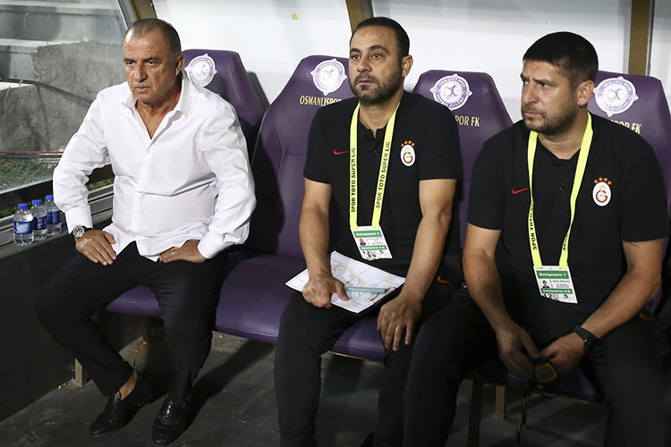 ÜMİT DAVALA DA GİDİYOR