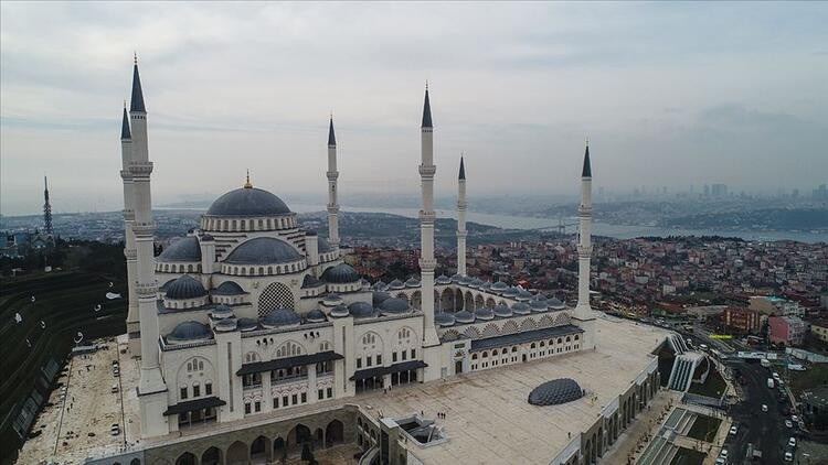 Kadir Gecesi’nde tesbih namazı kılınmasının önemi Kadir Gecesi’nde tesbih namazı kılınmasının önemi