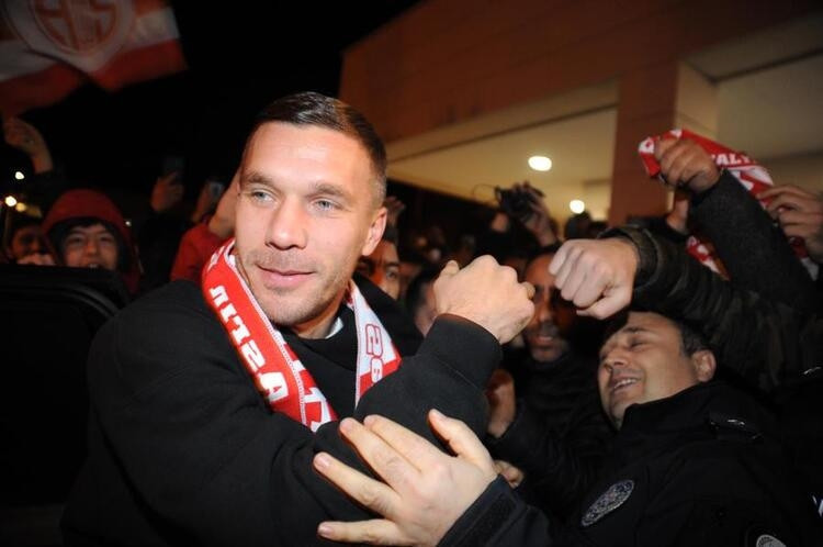 BİRLİKTE OYNADIĞIN EN İYİ 3 FUTBOLCU KİM