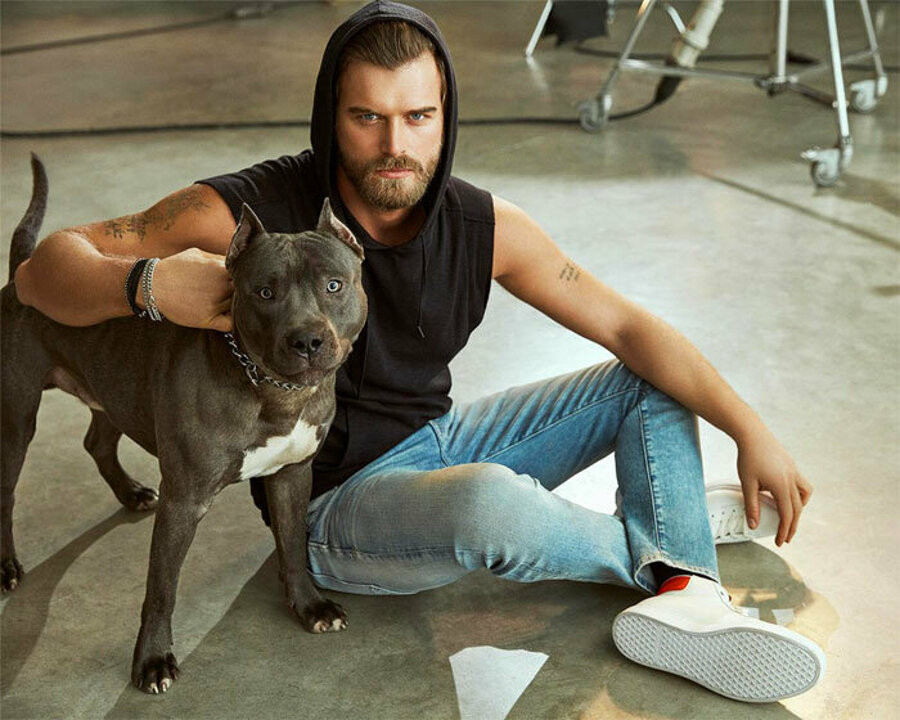 Duygu Sarışından ayrılık iddialarına fotoğraflı yanıt