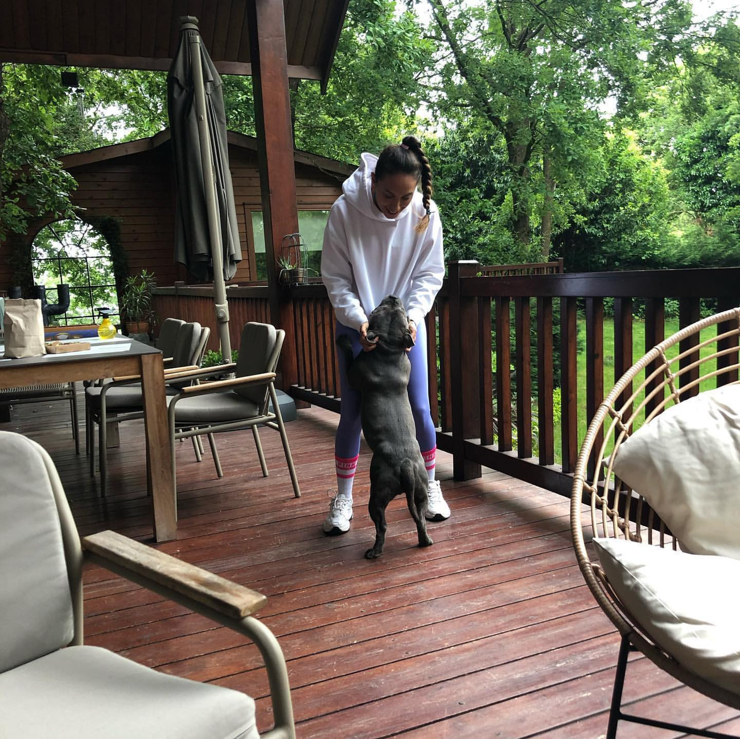 Duygu Sarışından ayrılık iddialarına fotoğraflı yanıt