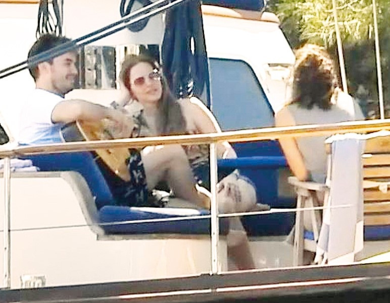 Selin İmer ile Mustafa Cecelinin mavi tur romantizmi