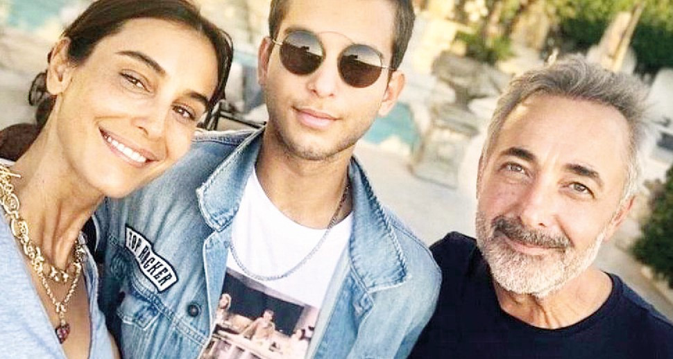 Tolgahan  Sayışman ve Almeda Abazinin kızlarından fotoğraf geldi  İlk buluşma...