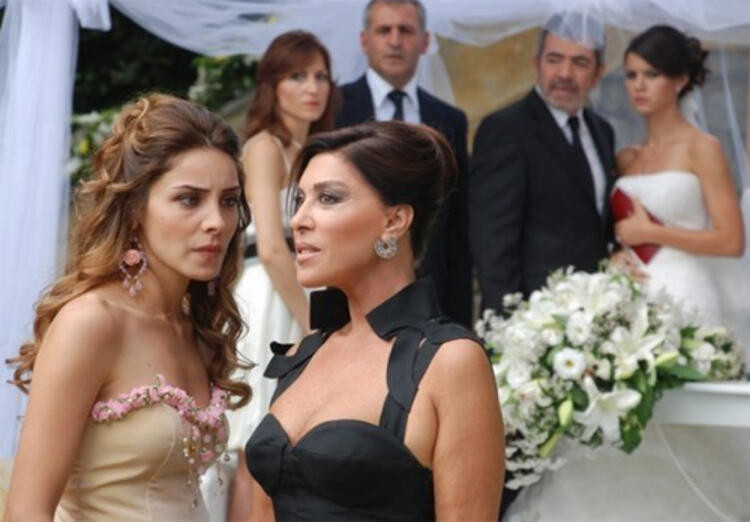 BIRAK, MÜCEVHERLERİMİZİ KONUŞSUNLAR