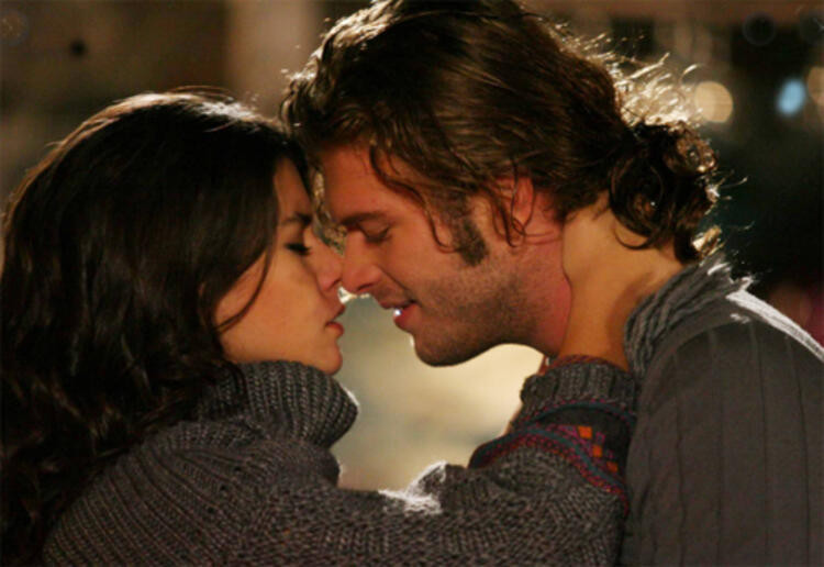 ÖLÜYORUM, ANLASANA