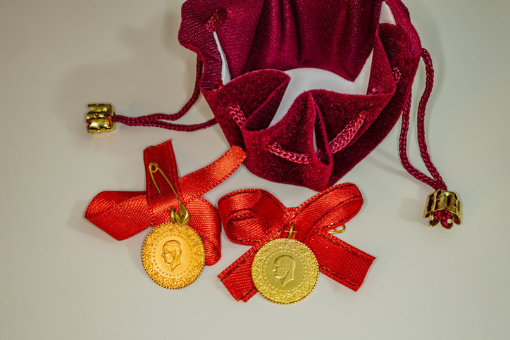 Altın fiyatlarında son durum verileri - Anlık ve güncel gram, çeyrek ve yarım altın fiyatları