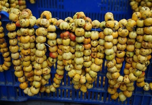Alıç sirkesinin faydaları ve evde alıç sirkesi yapımı