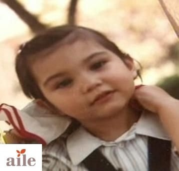 Ünlülerin Çocukluk Halleri