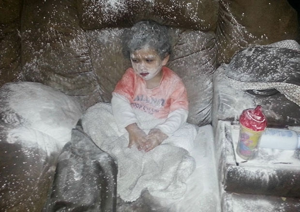 Çocukları evde tek bırakırken iki kez düşünün