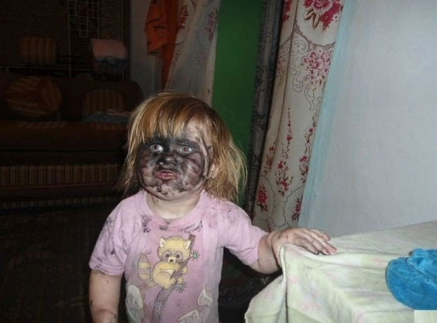 Çocukları evde tek bırakırken iki kez düşünün