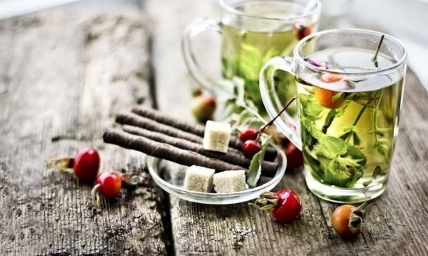Hüplete hüplete içtiğiniz bitki çaylarının faydaları neler