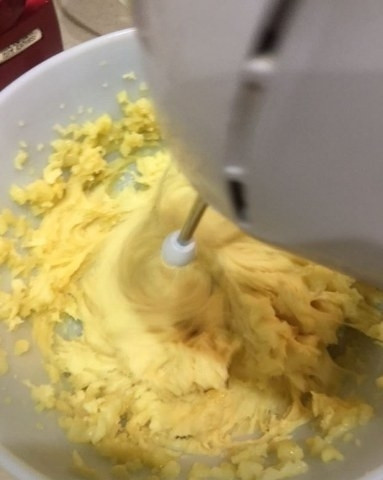 Kaşık kaşık yemek isteyeceğiniz profiterol tarifi Kaşık kaşık yemek isteyeceğiniz profiterol tarifi