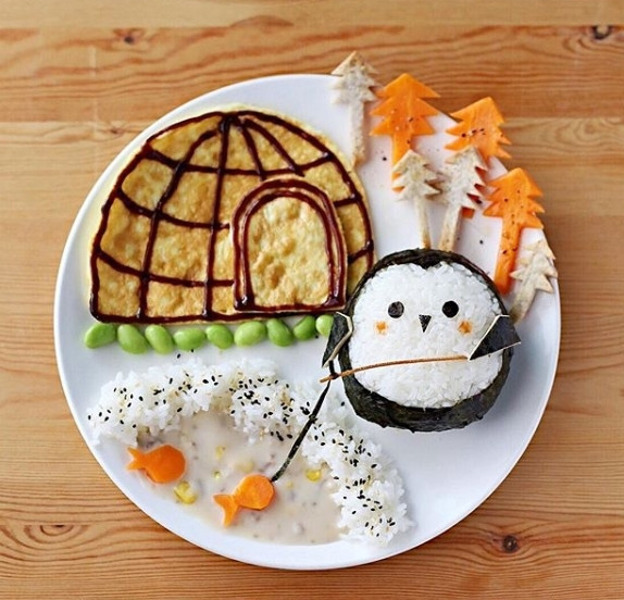 Çocuklarına yemeği sevdirmek için yola çıktı... O şimdi fenomen