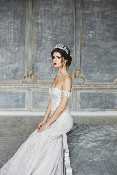 Feminen Boğa burcu gelini