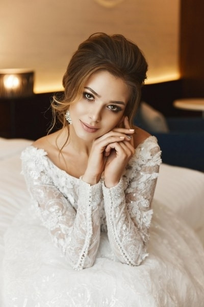 Farklı detaylarıyla Kova burcu gelini