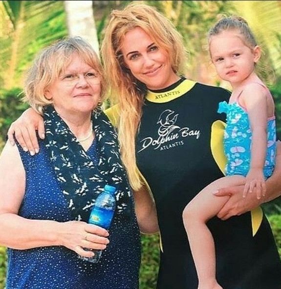 Meryem Uzerli ve annesi Ursula Uzerli
