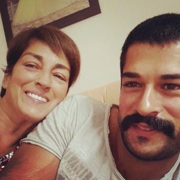 Burak Özçivit ve annesi Ceyhan Özçivit