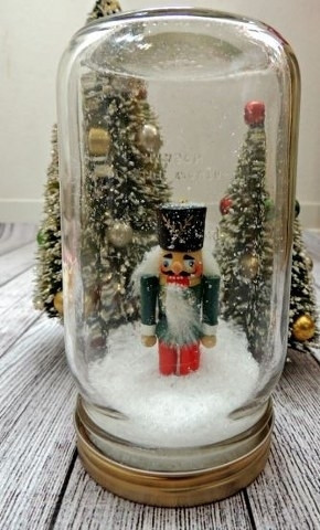 Yeni yıl dekorasyonunuzu boş kavanozlarla yapın