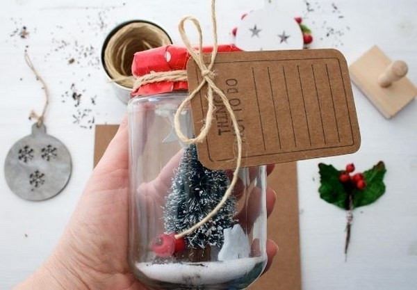 Yeni yıl dekorasyonunuzu boş kavanozlarla yapın