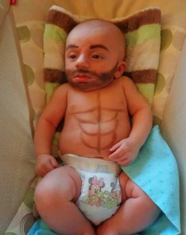 Babaları ile baş başa bırakılan çocukların hem dramatik hem de eğlenceli halleri