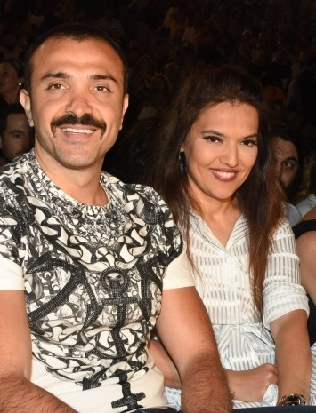 Demet Akalın ve Okan Kurt