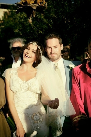 Hande Ataizi ve Benjamin Harvey