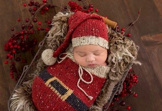 Tatlılığı ile içinizi ısıtacak yılbaşı bebekleri