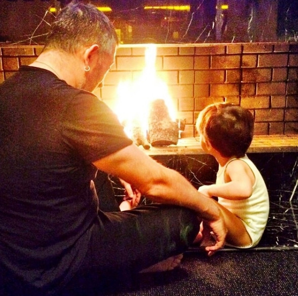 Cem Yılmaz ve oğlu Kemal sosyal medyayı sallıyor