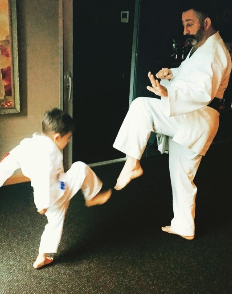 Karateye özenmek Yut-kune-do