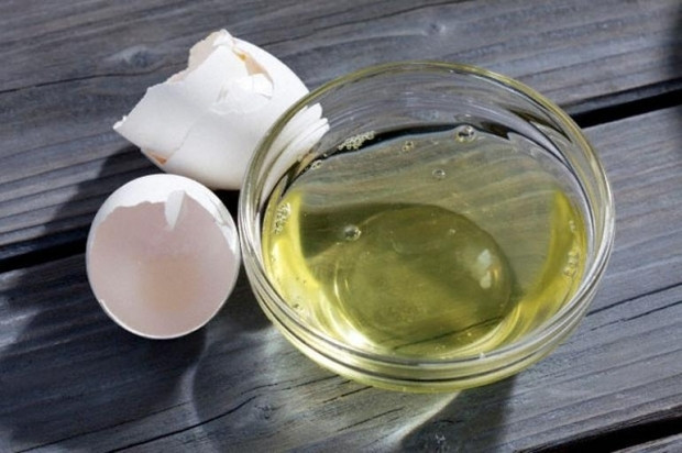 Yumurta akı ve peçete