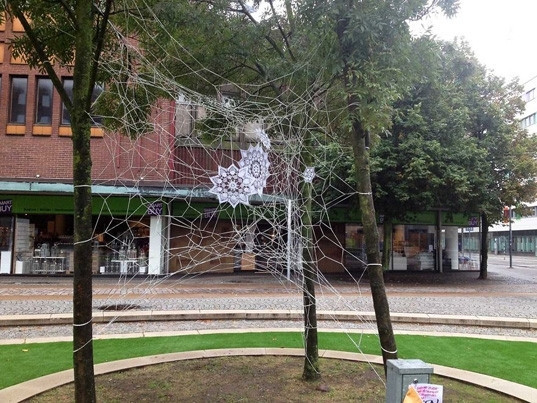 Dantel artık sokak sanatının gözdesi