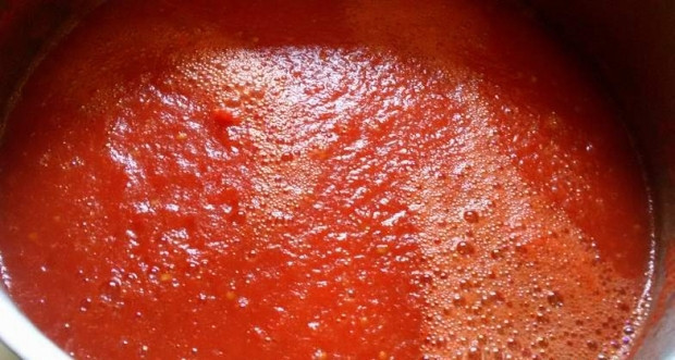Soda şişesinde domates sosu tarifi Soda şişesinde domates sosu tarifi