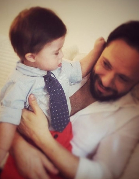 Şarkıcı Özgün ve Down sendromlu minik oğlu Ediz Şarkıcı Özgün ve Down sendromlu minik oğlu Ediz
