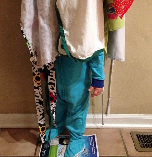 Saklanmayı pek beceremeyen 19 çocuk