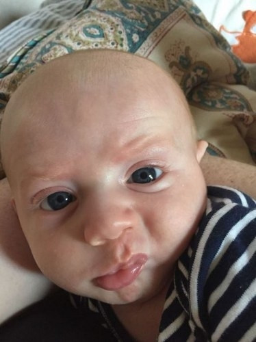 Binbir surat bebeğin sevimli halleri Binbir surat bebeğin sevimli halleri