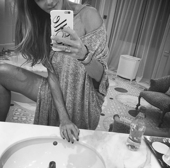 Fiziğiyle kendine hayran bırakan 51 yaşındaki modelden genç kalma tüyoları