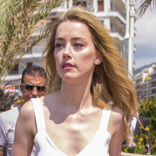 BU YAŞLI ŞİŞKOYLA NEDEN EVLENDİĞİMİ BİLMİYORUM