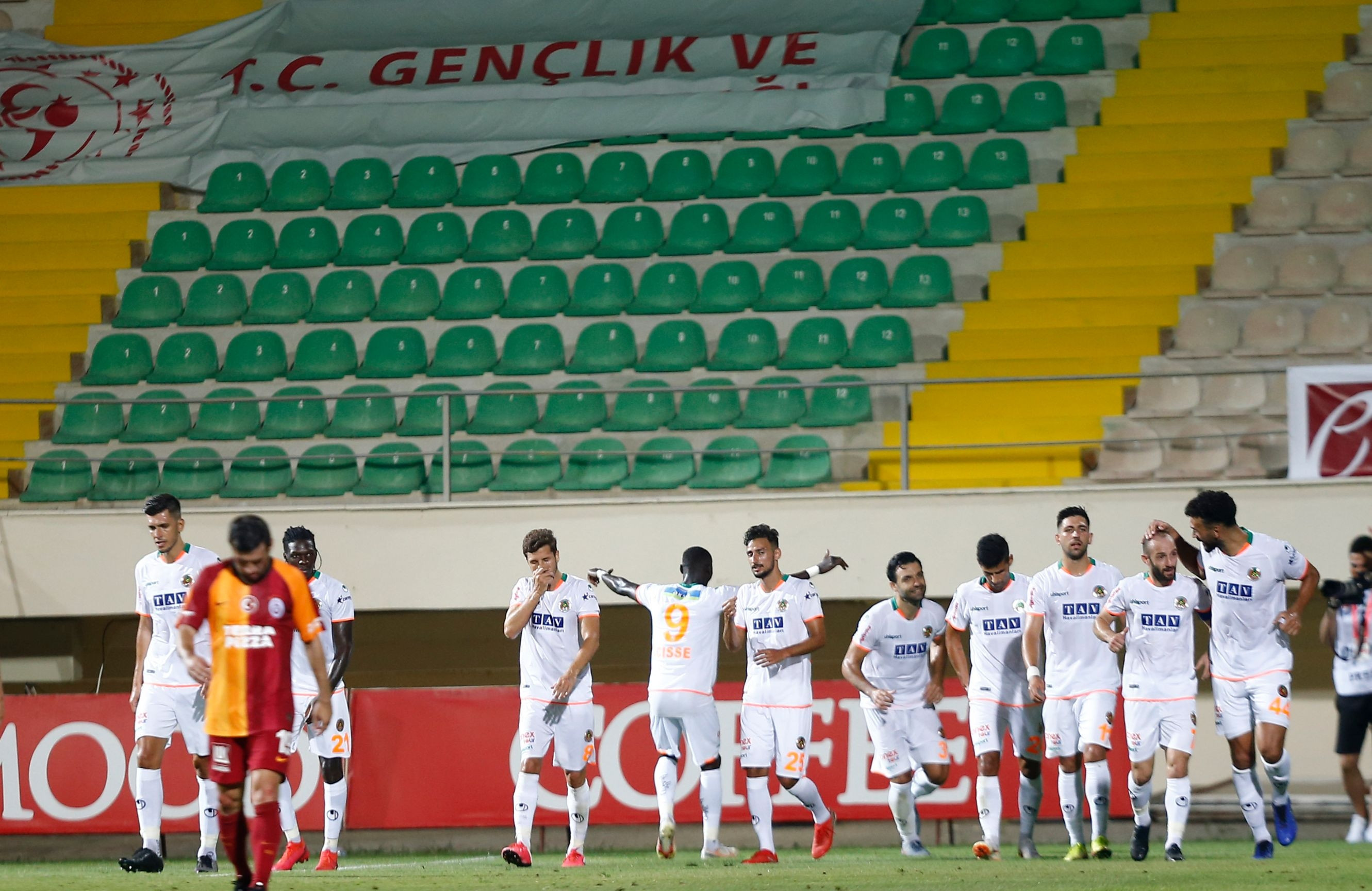 Alanyaspor - Galatasaray maçından fotoğraflar