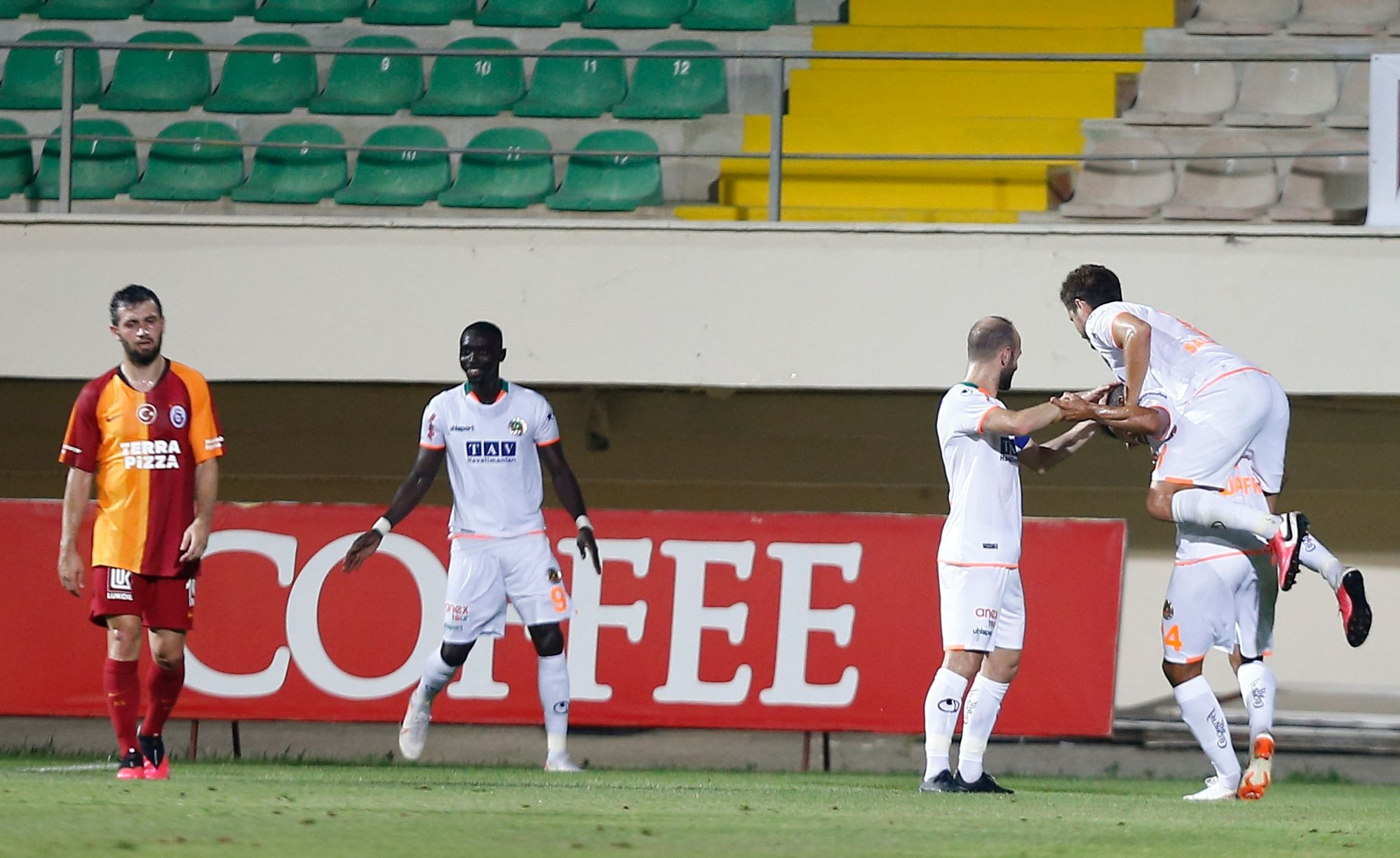 Alanyaspor - Galatasaray maçından fotoğraflar