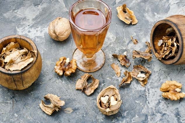 Ağız Sağlığına Birebir: Ceviz Kabuğu Suyu