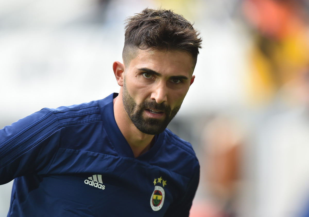 TRANSFER DÖNEMİ İPLE ÇEKİLİYOR TRANSFER DÖNEMİ İPLE ÇEKİLİYOR