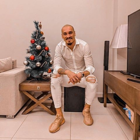 Galatasarayda transfer krizi Arabasına bile el koyuldu...