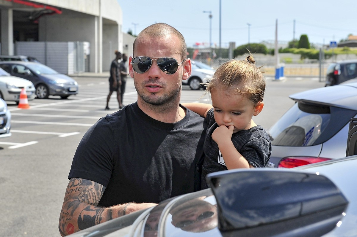 KENDİ KİTABINDA YAZDI