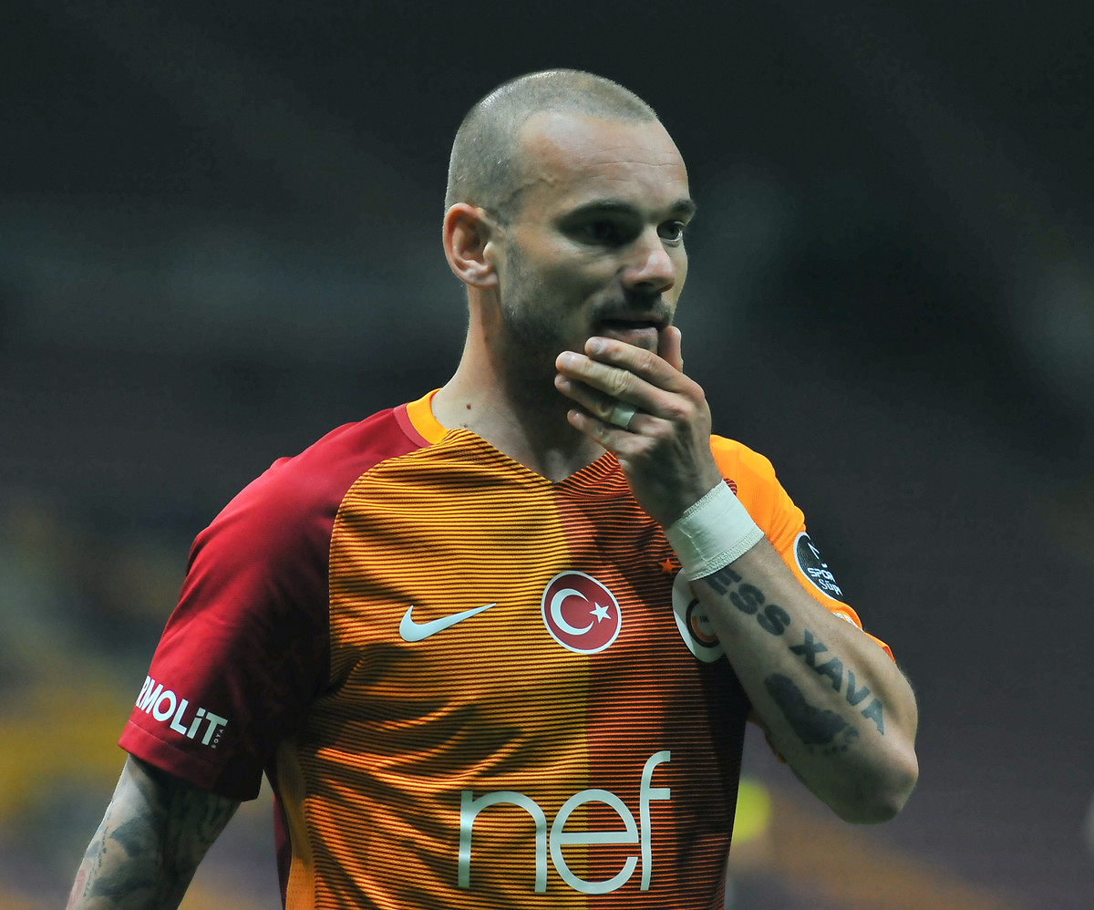 HOLLANDA BASINI DUYURMUŞTU