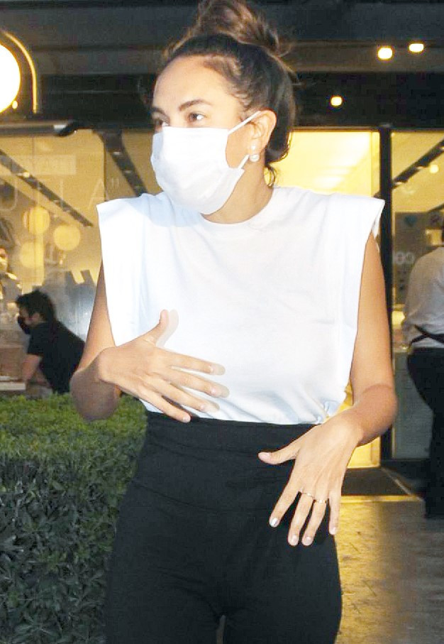 Duygu Sarışından Çağatay Ulusoy ile ayrılık iddialarına yanıt