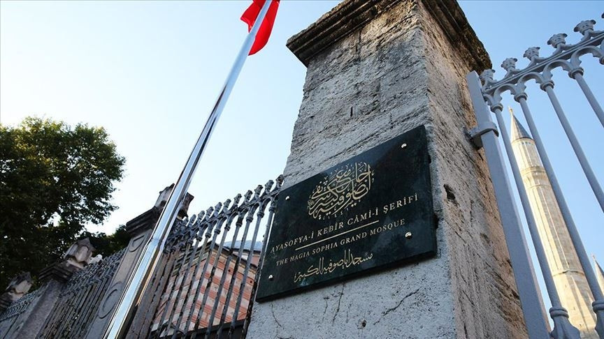 İŞTE AYASOFYA’NIN TARİHİ